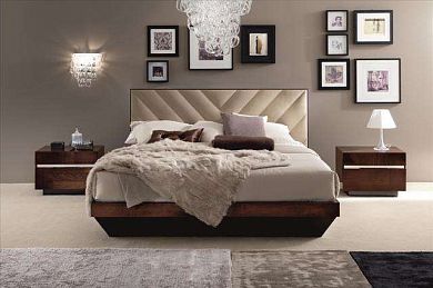 Кровать из массива Bardot